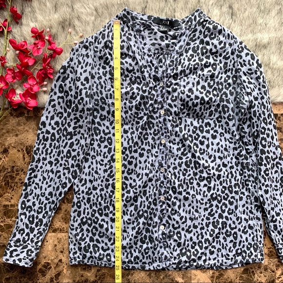Forever 21 | Leopard Print Long Sleeve Button-Down - Picture 4 of 8